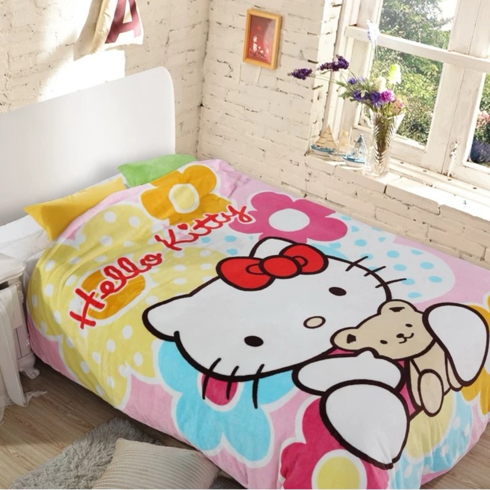 Hello Kitty Pink and White Floral Blanket